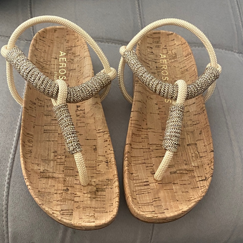 AEROSOLES Women's Champagne sparkle Leve Sandals